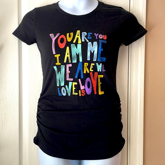 Old Navy Tops - 🎉HP Love is Love Tee